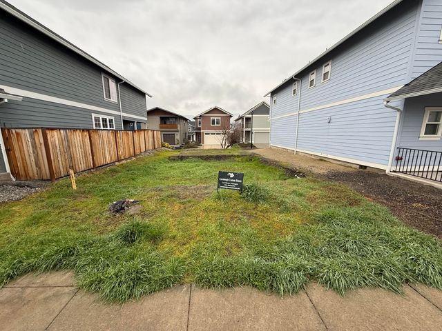 249 Willow Way, Talent, OR 97540