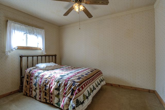 2915 Rockabye Lane, Redding, CA 96002