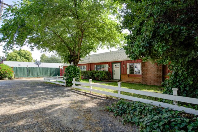 2915 Rockabye Lane, Redding, CA 96002