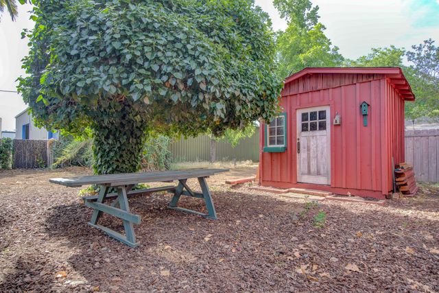 2915 Rockabye Lane, Redding, CA 96002