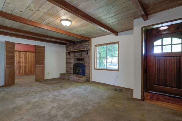 2915 Rockabye Lane, Redding, CA 96002