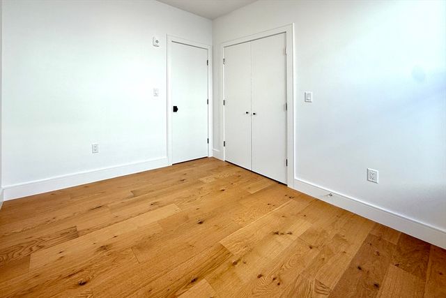 165 Everett St 7, Boston, MA 02128