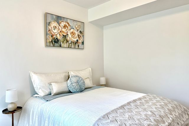 165 Everett St 7, Boston, MA 02128