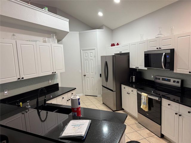 8105 SUN PALM DRIVE, Kissimmee, FL 34747
