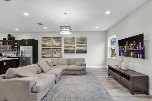 12427 NW 18th Ct, Pembroke Pines, FL 33028