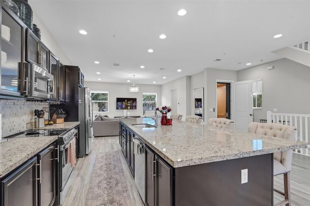 12427 NW 18th Ct, Pembroke Pines, FL 33028