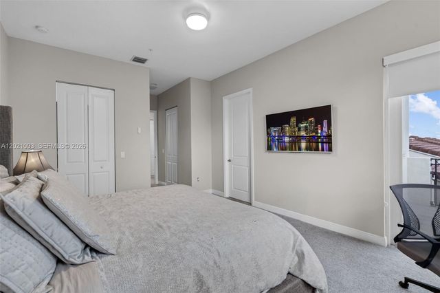 12427 NW 18th Ct, Pembroke Pines, FL 33028