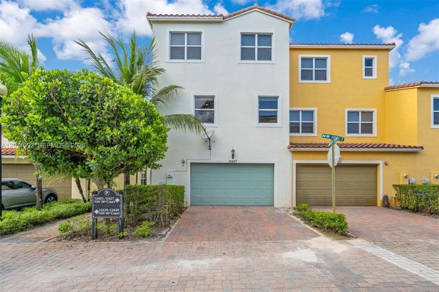 12427 NW 18th Ct, Pembroke Pines, FL 33028
