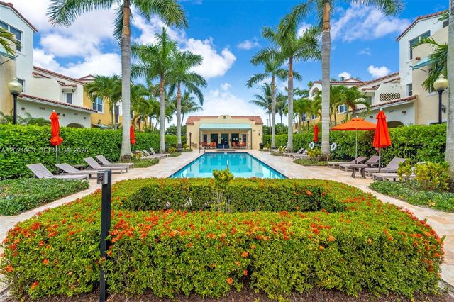 12427 NW 18th Ct, Pembroke Pines, FL 33028
