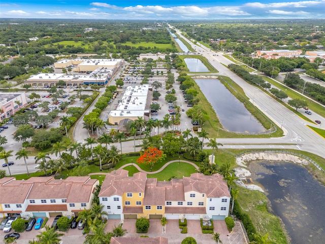 12427 NW 18th Ct, Pembroke Pines, FL 33028