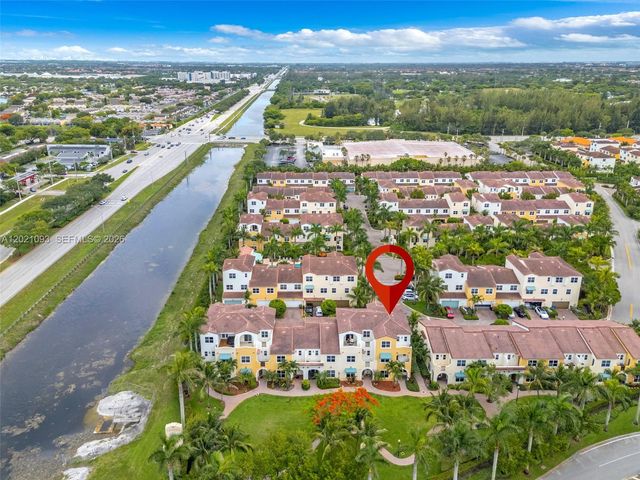 12427 NW 18th Ct, Pembroke Pines, FL 33028