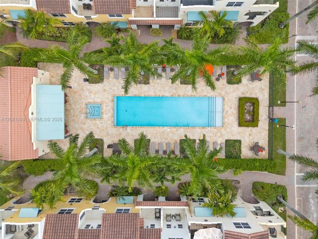 12427 NW 18th Ct, Pembroke Pines, FL 33028