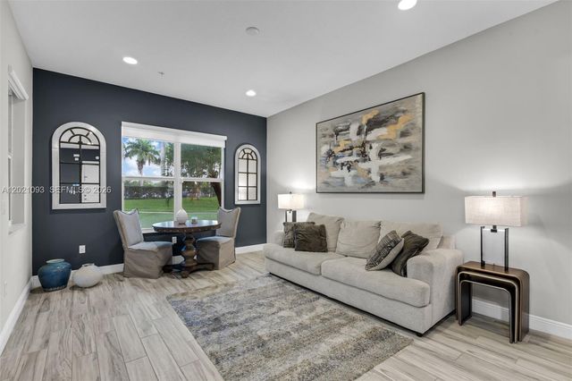 12427 NW 18th Ct, Pembroke Pines, FL 33028