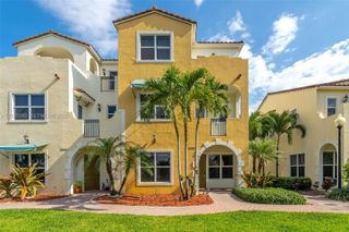 12427 NW 18th Ct, Pembroke Pines, FL 33028