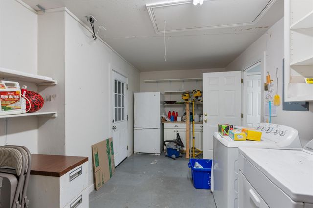 2054 Bentwood DR, New Braunfels, TX 78130