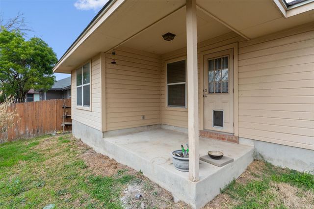 2054 Bentwood DR, New Braunfels, TX 78130