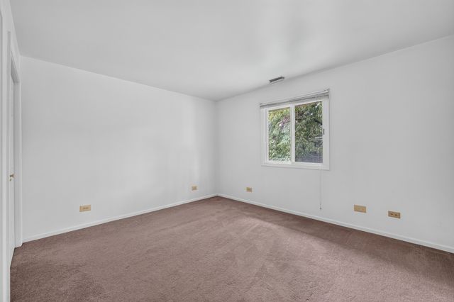 2S640 Cerny Road A4, Warrenville, IL 60555