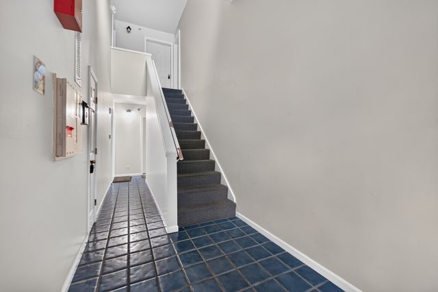 2S640 Cerny Road A4, Warrenville, IL 60555