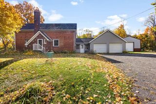 6484 E 1000 N, New Carlisle, IN 46552