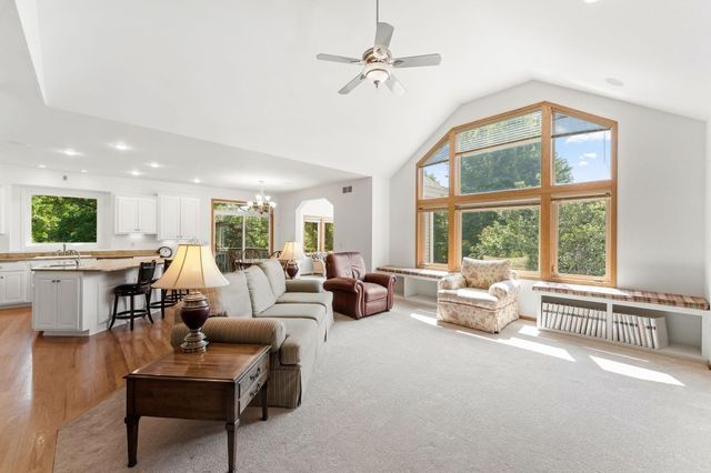 10035 Woodhill Boulevard, Lakeville, MN 55044