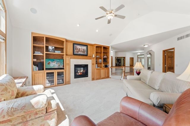 10035 Woodhill Boulevard, Lakeville, MN 55044