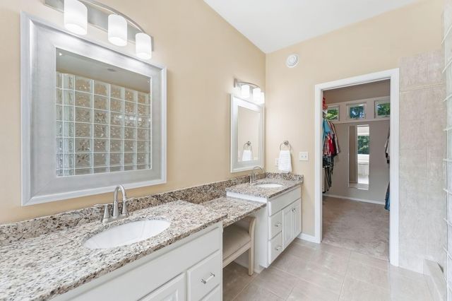 10035 Woodhill Boulevard, Lakeville, MN 55044