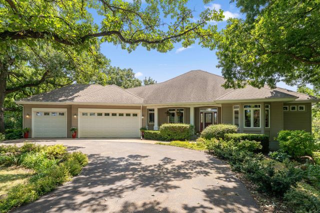 10035 Woodhill Boulevard, Lakeville, MN 55044