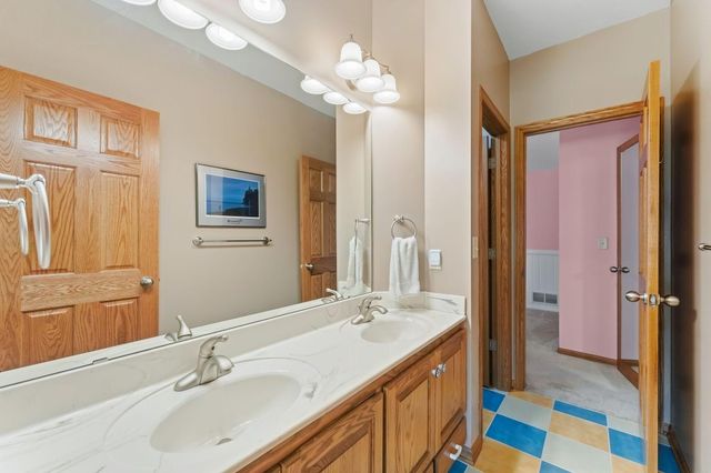 10035 Woodhill Boulevard, Lakeville, MN 55044