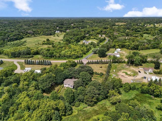 10035 Woodhill Boulevard, Lakeville, MN 55044
