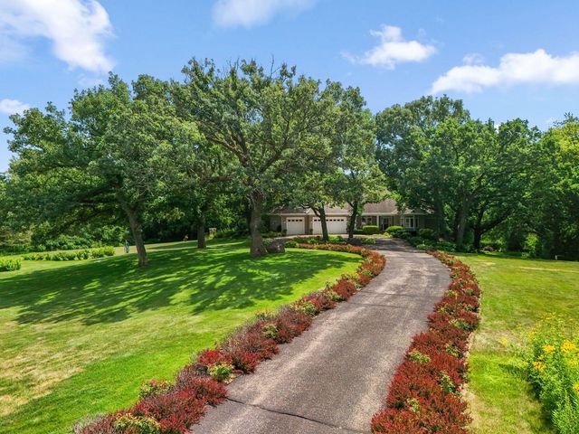 10035 Woodhill Boulevard, Lakeville, MN 55044