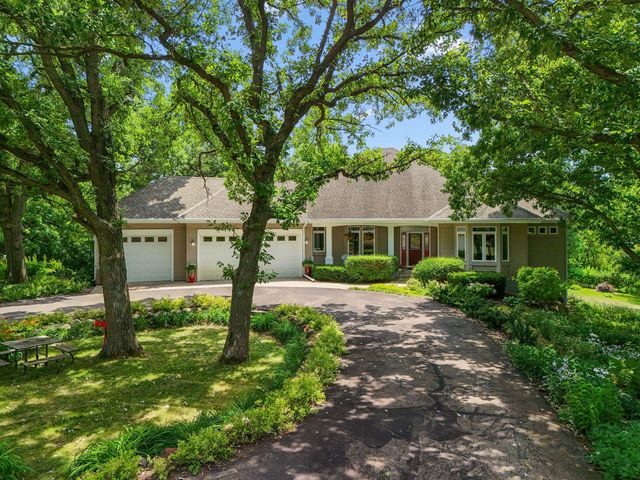 10035 Woodhill Boulevard, Lakeville, MN 55044