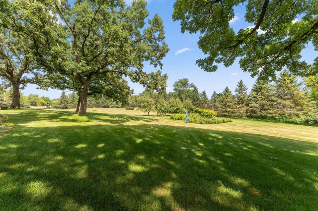 10035 Woodhill Boulevard, Lakeville, MN 55044