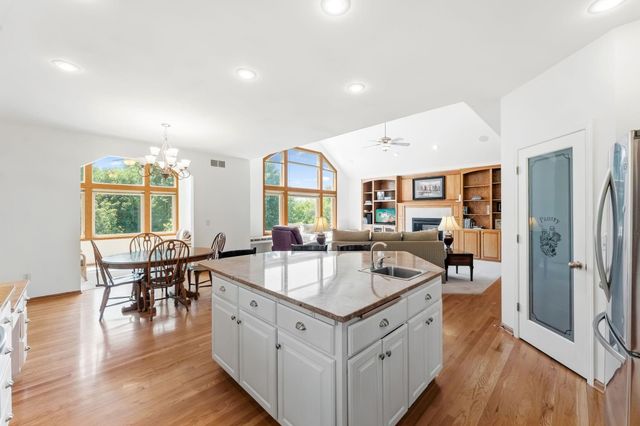 10035 Woodhill Boulevard, Lakeville, MN 55044