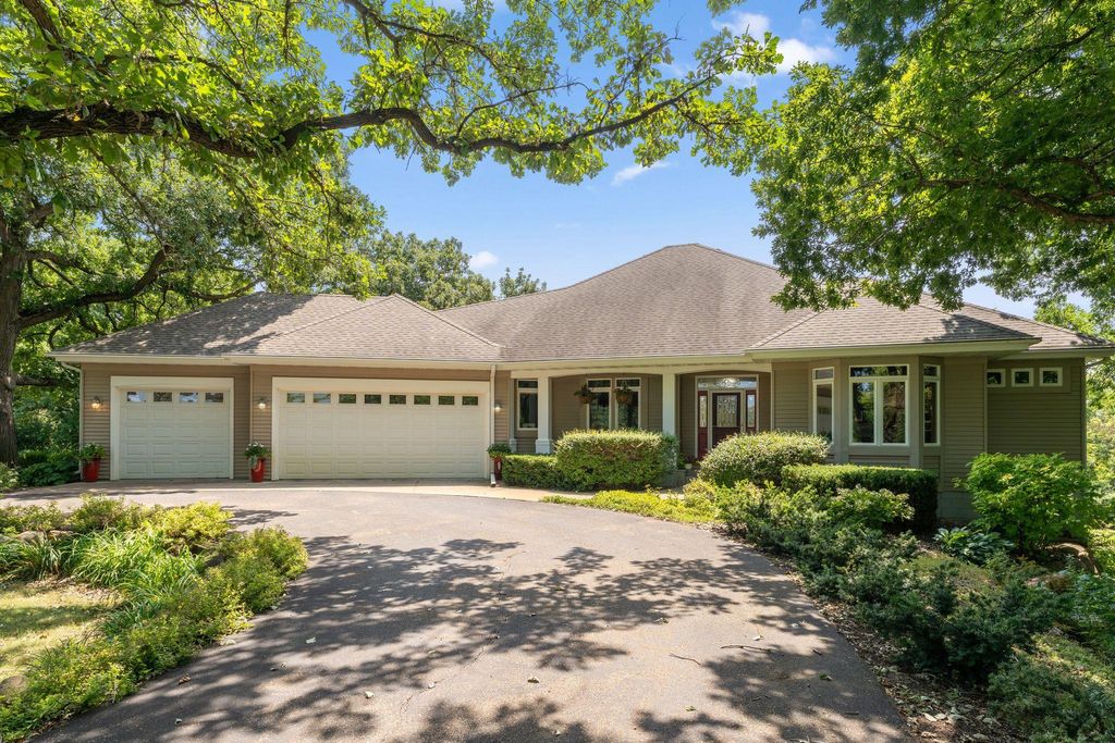10035 Woodhill Boulevard, Lakeville, MN 55044 — photo 2