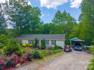 90, 106 & 132 Hennessee Street, Clyde, NC 28721