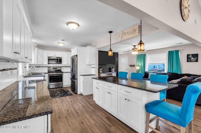 1009 Cable Avenue, Beachwood, NJ 08722