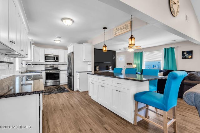 1009 Cable Avenue, Beachwood, NJ 08722