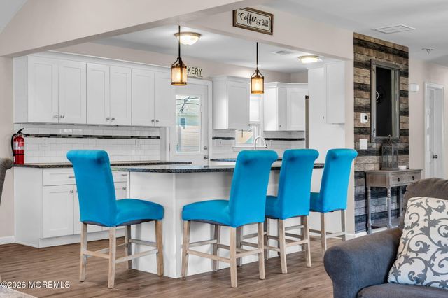 1009 Cable Avenue, Beachwood, NJ 08722