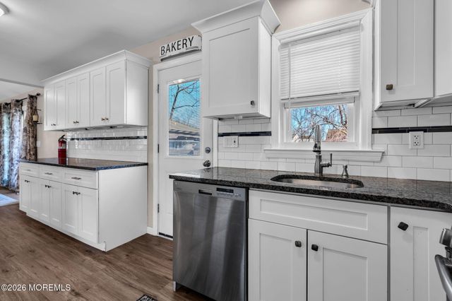 1009 Cable Avenue, Beachwood, NJ 08722