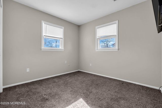 1009 Cable Avenue, Beachwood, NJ 08722