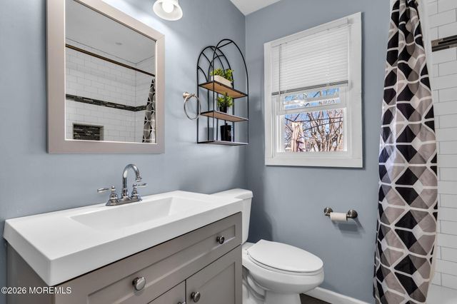 1009 Cable Avenue, Beachwood, NJ 08722