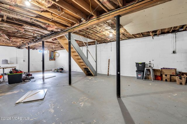 1009 Cable Avenue, Beachwood, NJ 08722