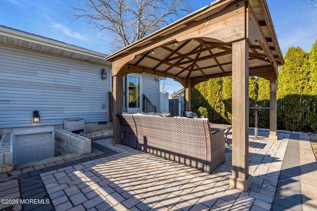 1009 Cable Avenue, Beachwood, NJ 08722