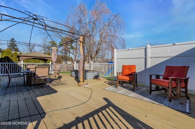 1009 Cable Avenue, Beachwood, NJ 08722