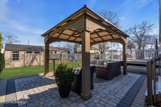 1009 Cable Avenue, Beachwood, NJ 08722