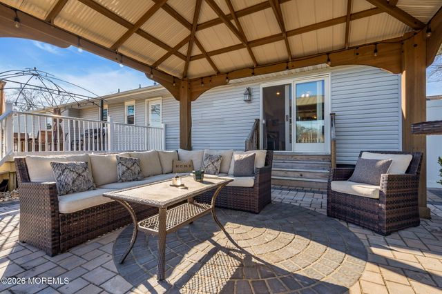 1009 Cable Avenue, Beachwood, NJ 08722