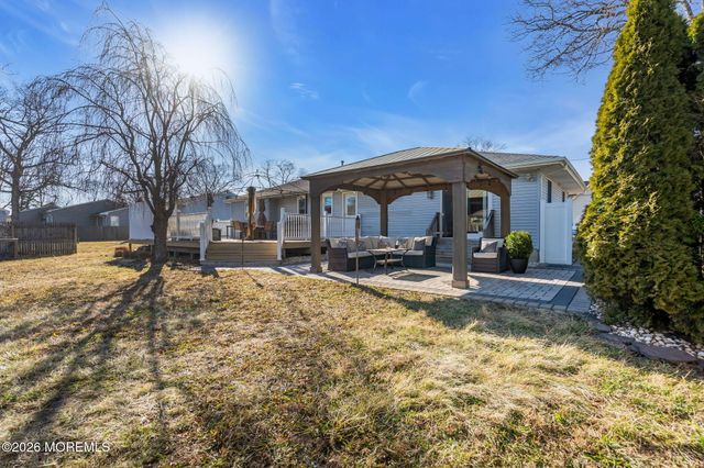 1009 Cable Avenue, Beachwood, NJ 08722