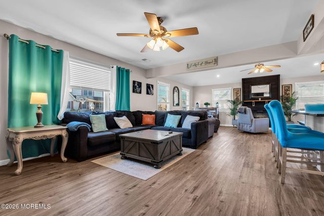 1009 Cable Avenue, Beachwood, NJ 08722