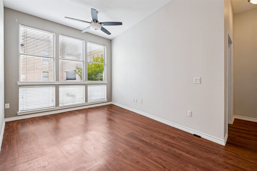 201 W Lancaster Avenue 212, Fort Worth, TX 76102 — photo 2
