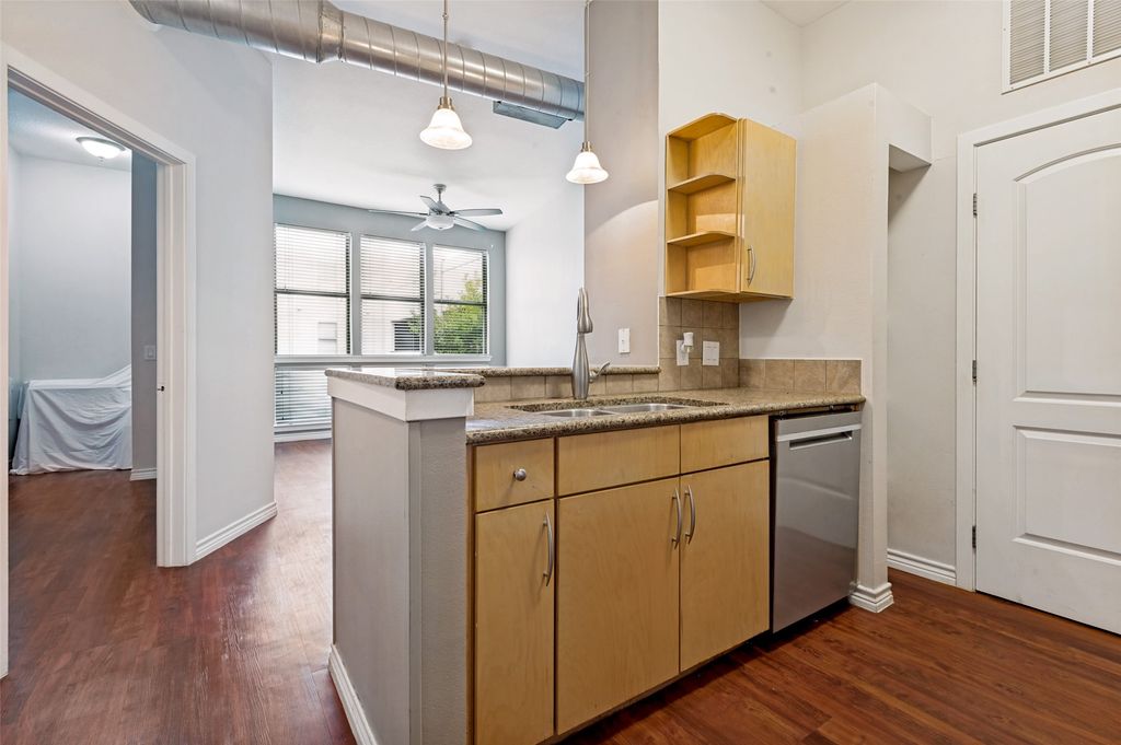 201 W Lancaster Avenue 212, Fort Worth, TX 76102 — photo 5